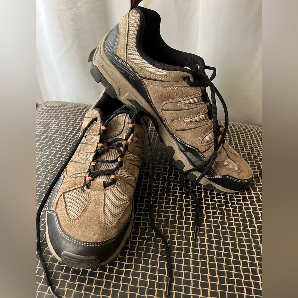 FILA - Running Shoes